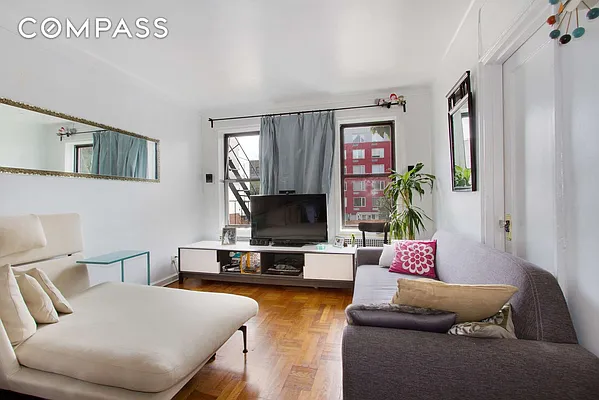 Rented by Compass | media 22