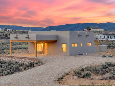 22 Calle Retiro, Ranchos De Taos, NM, 87557