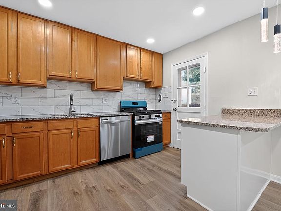 2nd image of 8210 Tomlinson Ct