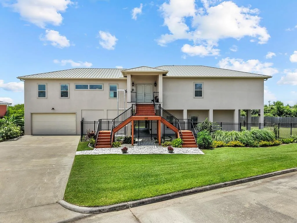 3 bed, 4.0 bath, 2877 sqft, $3,000 — Photo 2
