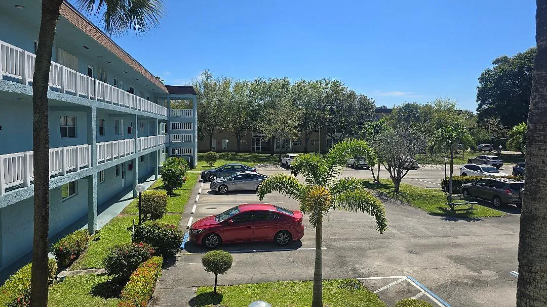 1 bed, 1.0 bath, 652 sqft, $1,550 — Photo 4