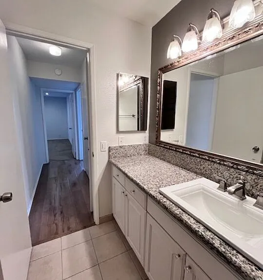 906 N Doheny Dr #512 — Photo 23