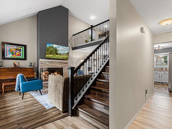 3rd image of 1312 Noel COURT