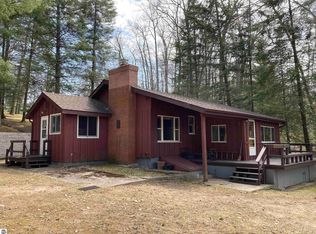 5825 Oak Rd, Rose City, MI 48654