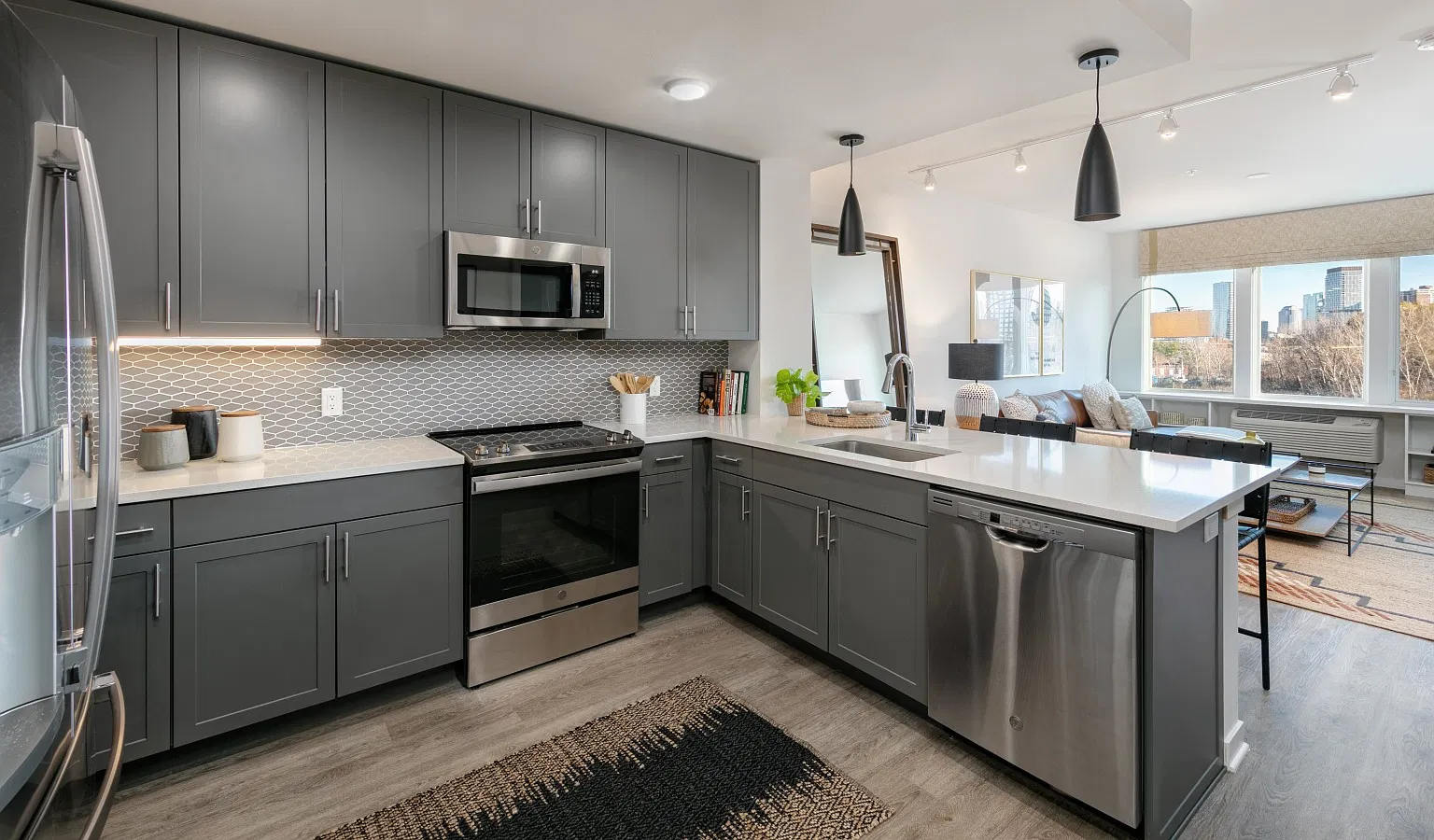 1 bed, 971 sqft, $5,184 — Photo 3