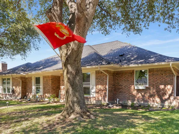 1008 Nottingham Dr, Carrollton, TX 75007