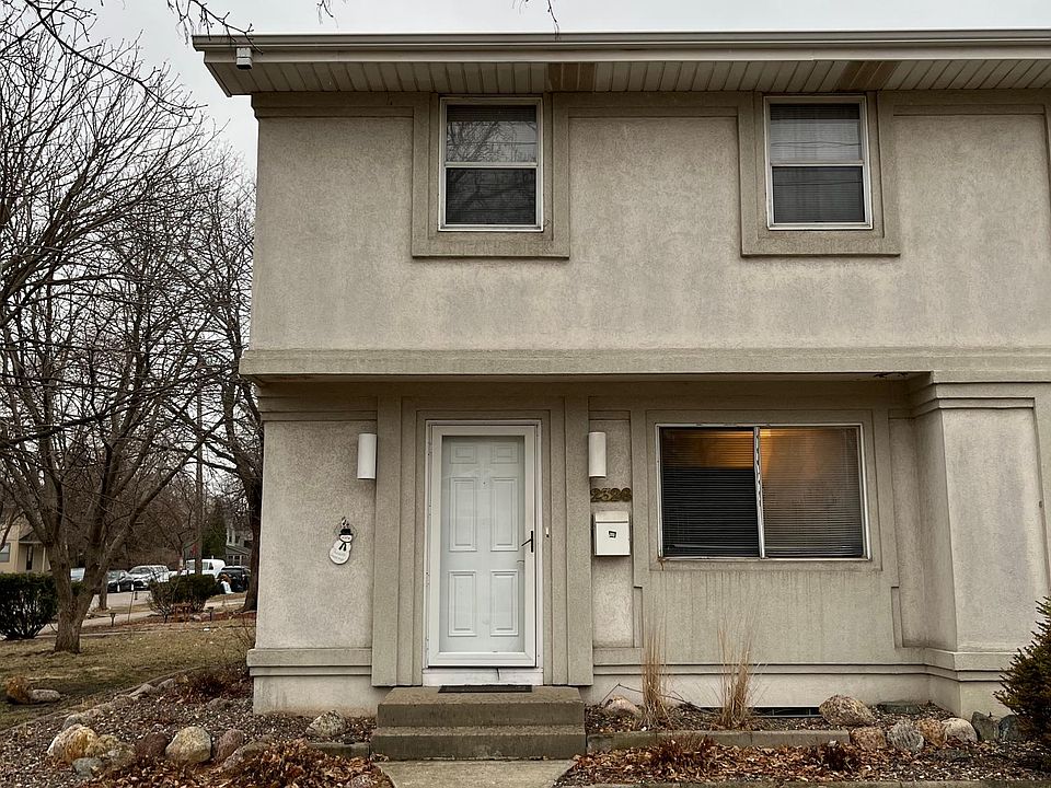 1st image of 2326 27th Ave S