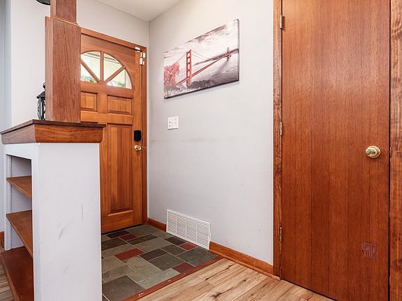 4th image of 2430 Evanston Dr