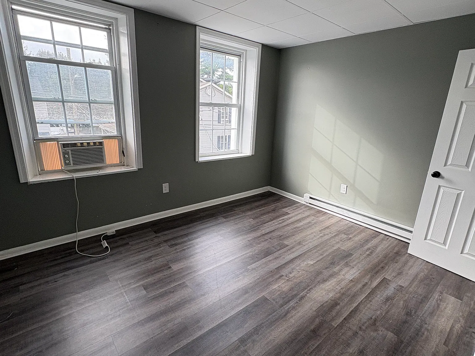 25 E High St — Photo 3
