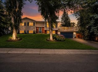 9667 E Oakhill Dr SW, Calgary, AB T2V 3W6