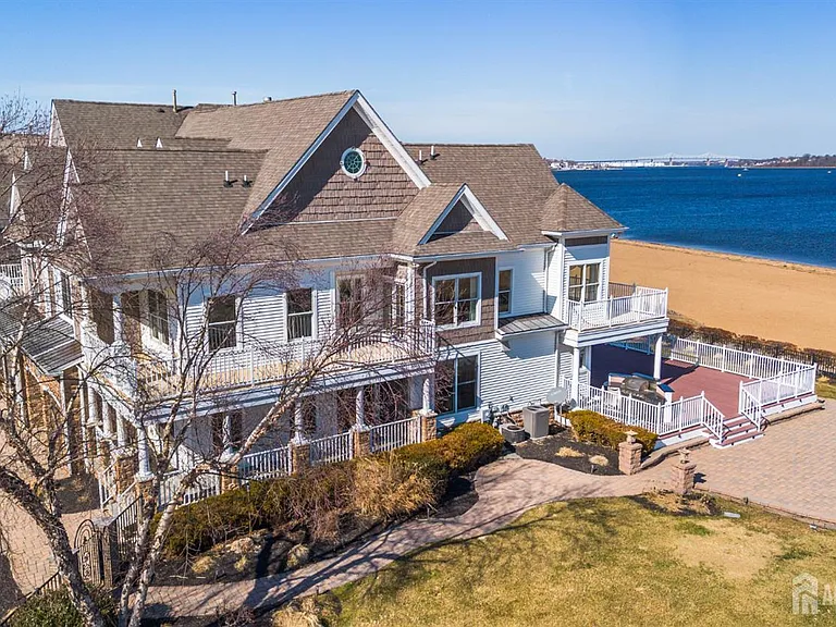 76 Raritan Reach Rd — Photo 2