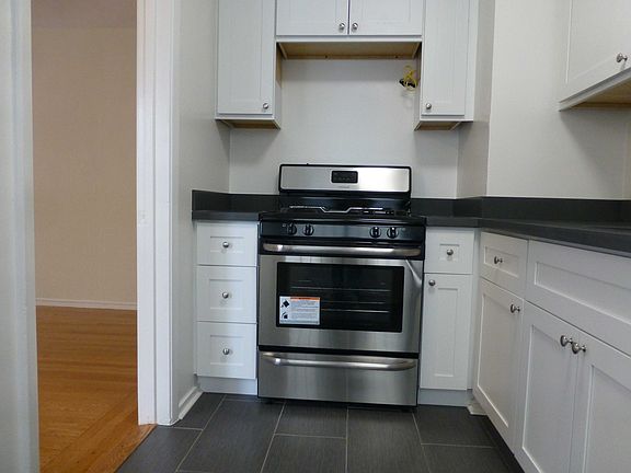 3rd image of 70 Terra Vista Ave APT 4
