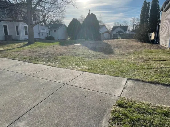 410 S Chicago St, Lincoln, IL 62656