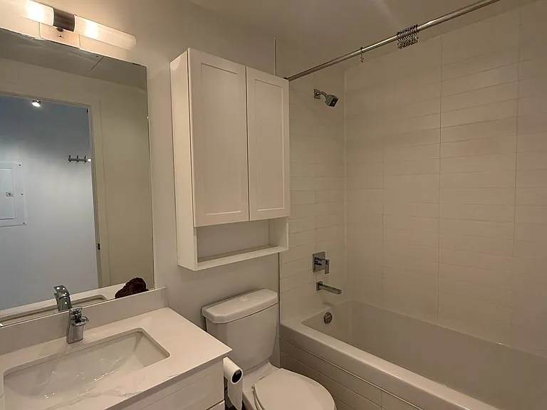 11 Charlotte St #501 — Photo 13