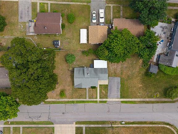 5th image of 3 Eisenhower Dr