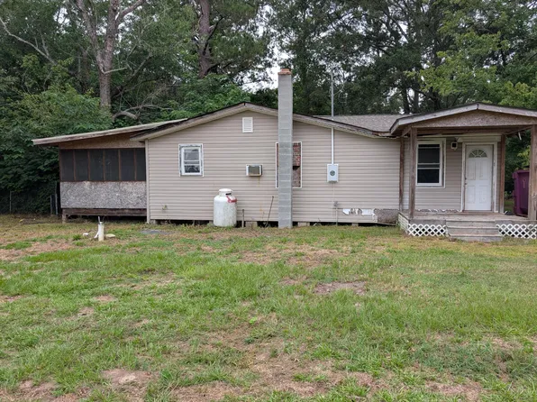 1081 Homestead Rd, Saint Stephen, SC 29479