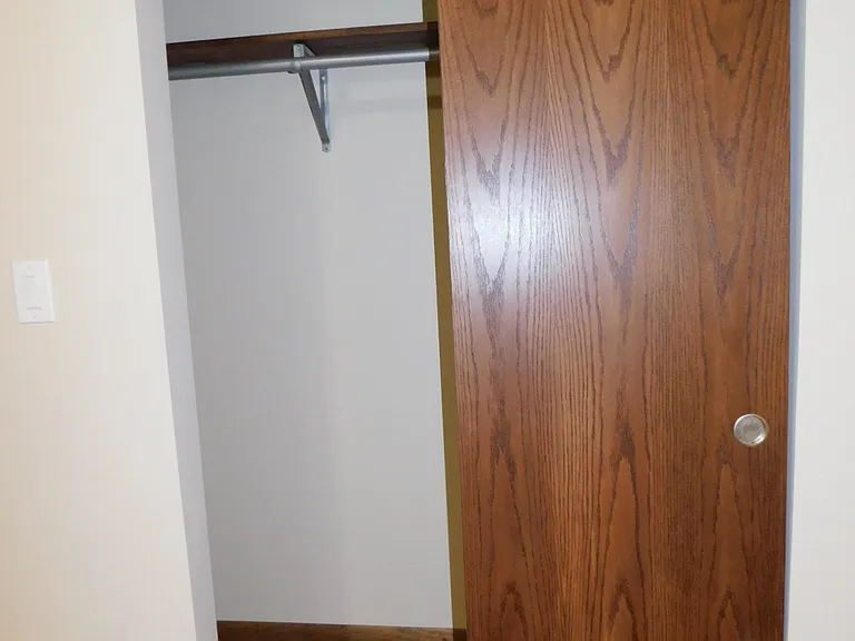 1321 W Touhy Ave #1N — Photo 8