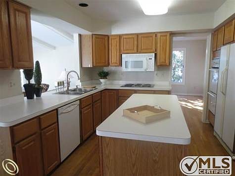 02-Kitchen Work Areas.JPG