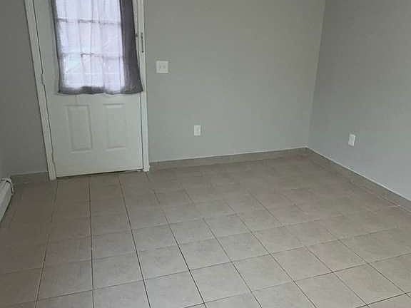 3rd image of 158 N 8th St #4