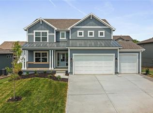 1504 SW Sugar Tree Dr, Lees Summit, MO 64082