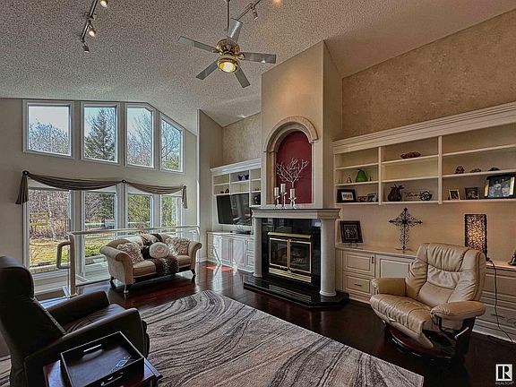 5th image of 1 Celebrity Estates Dr