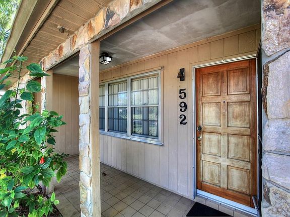 5th image of 592 Rolling Hill Dr