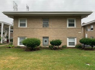 73 E Blecke Ave, Addison, IL 60101