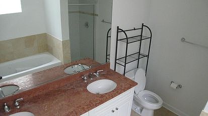 5th image of 819 Foster St APT 1S