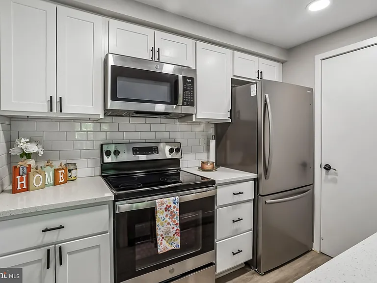 9705 Hellingly Pl #62 — Photo 8