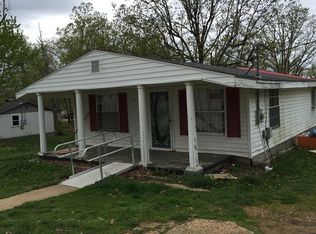 2013 Sanders Ave, Poplar Bluff, MO 63901