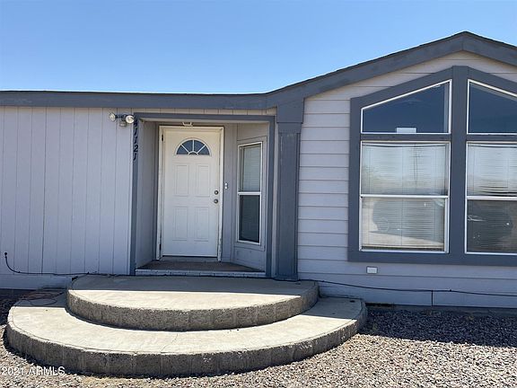2nd image of 41121 W Montebello Ave