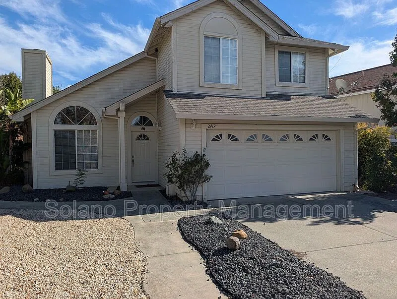 2419 Vista Grande