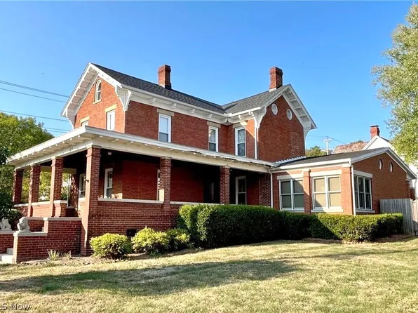 634 8th St, Marietta, OH 45750