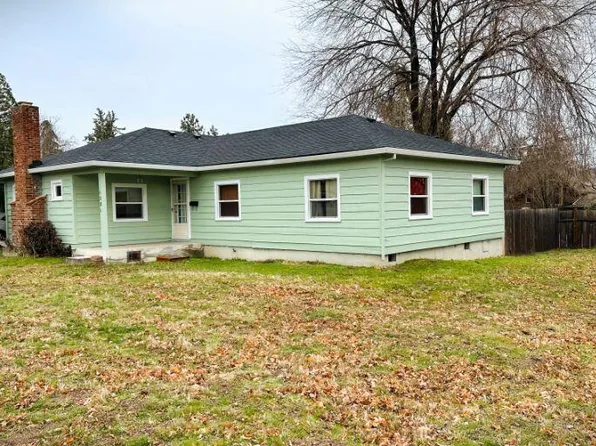 1381 Iowa St, Ashland, OR 97520