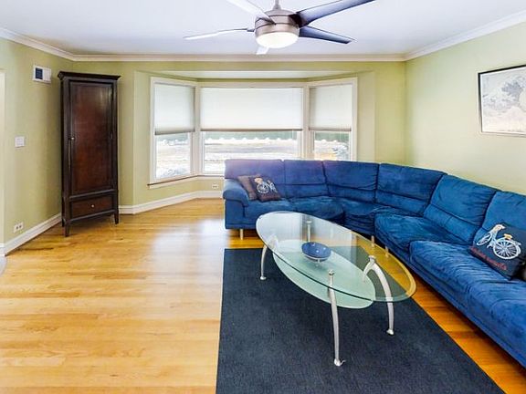 4th image of 2025 N 76th Ct