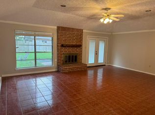 15711 Wingdale Dr, Houston, TX 77082