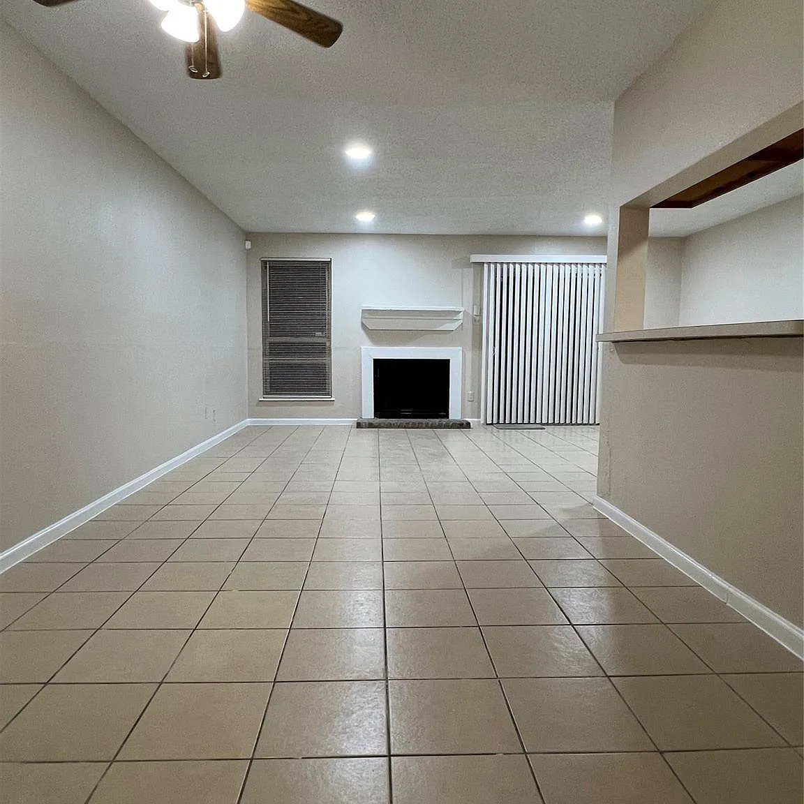 3 bed, 2.5 bath, 1786 sqft, $1,200 — Photo 4