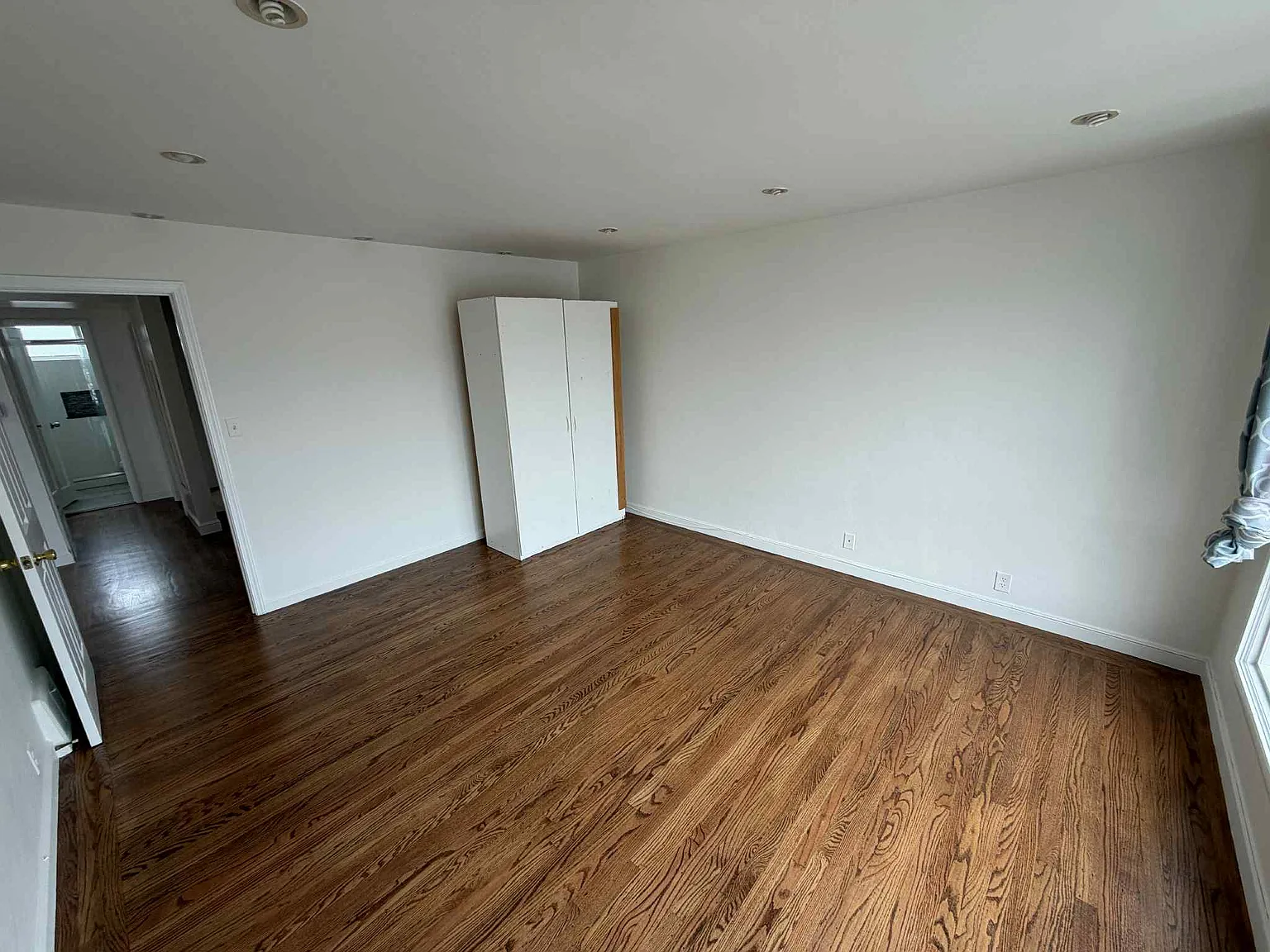2721 43rd Ave — Photo 3