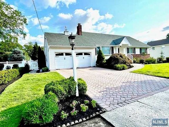 2nd image of 307 Country Club Dr