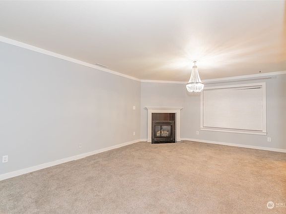 4th image of 17504 85th Avenue Ct E