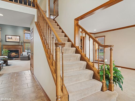 4th image of 1145 Amherst Ct