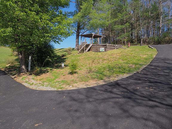 5th image of 1448 New River Pkwy