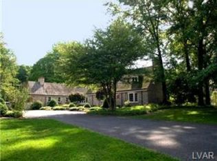 1814 Saucon Valley Rd, Bethlehem, PA 18015