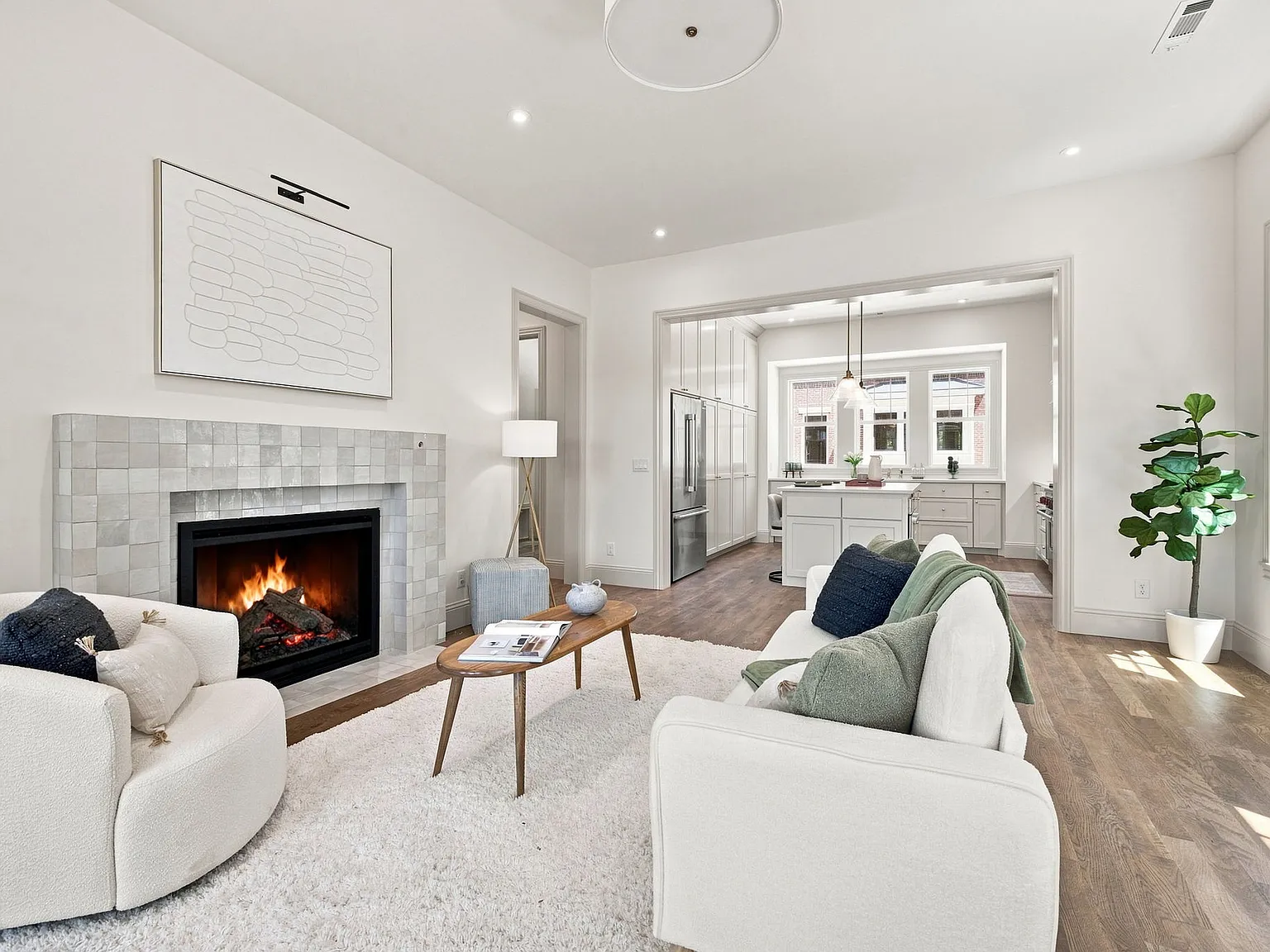 3 bed, 2.5 bath, 1876 sqft, $4,025 — Photo 3