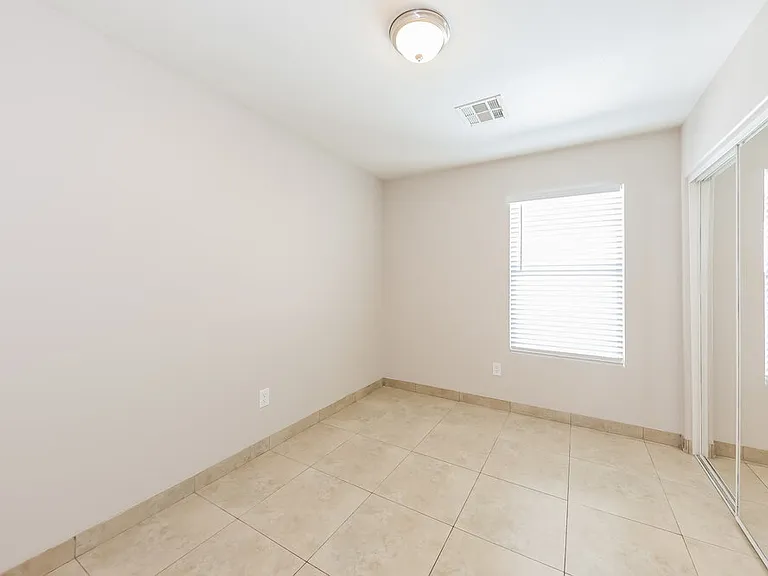 12209 W Flanagan St — Photo 14