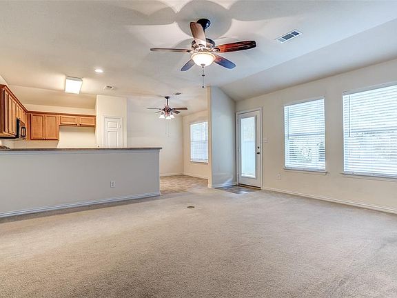 4th image of 709 Cedar Cove Dr
