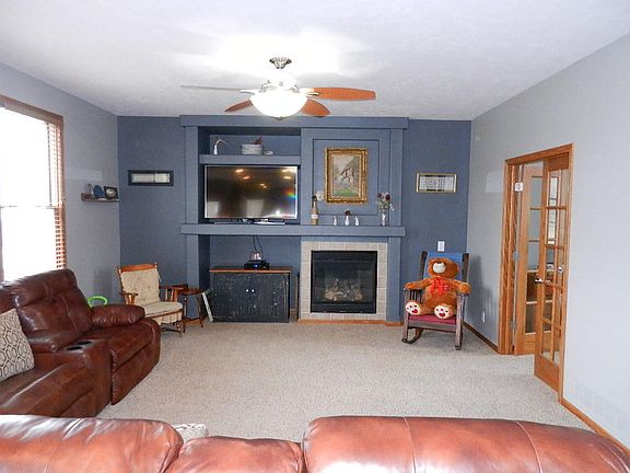 5th image of 1410 Golden Hills Dr
