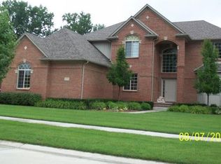 49701 Shelby Creek Dr, Shelby Township, MI 48317