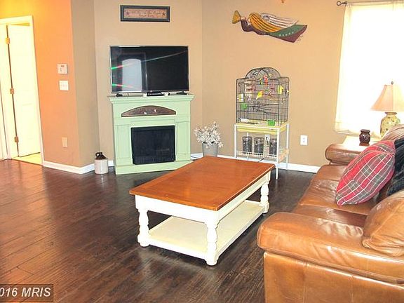 4th image of 7823 Crossbay Dr