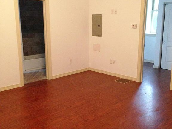 3rd image of 4708 Chestnut St APT 1A